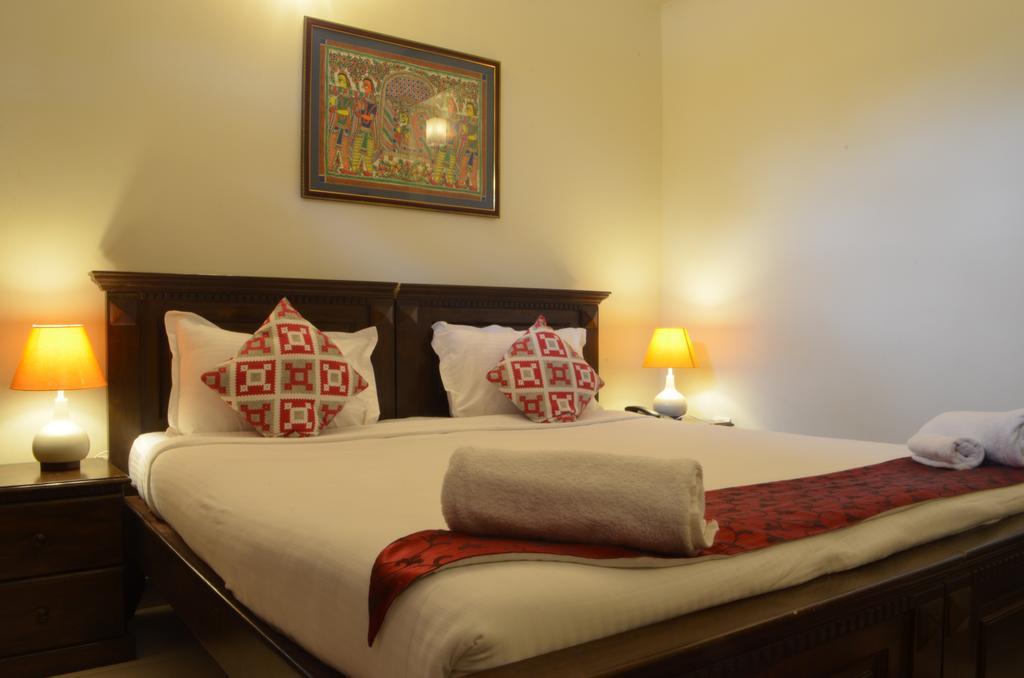 Luxtay Suites Bangalore Bilik gambar