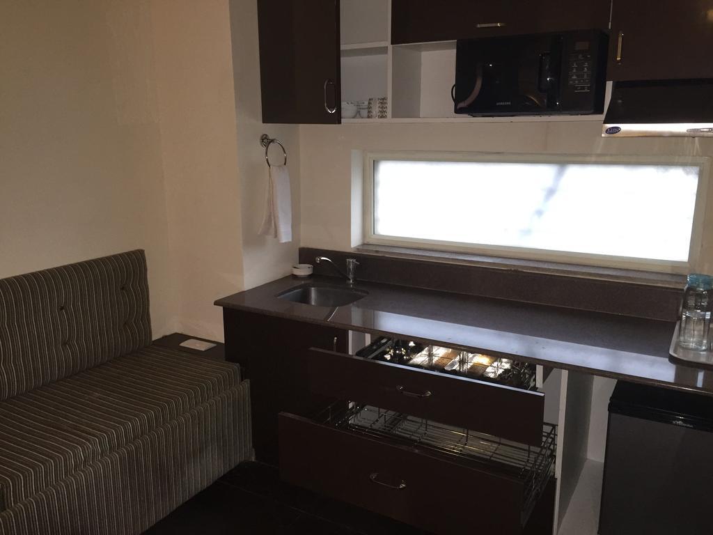 Luxtay Suites Bangalore Bilik gambar