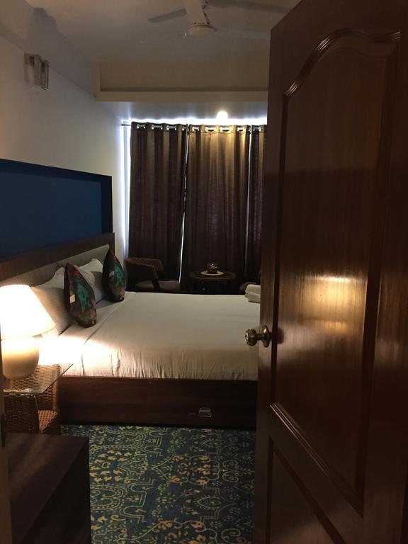 Luxtay Suites Bangalore Bilik gambar