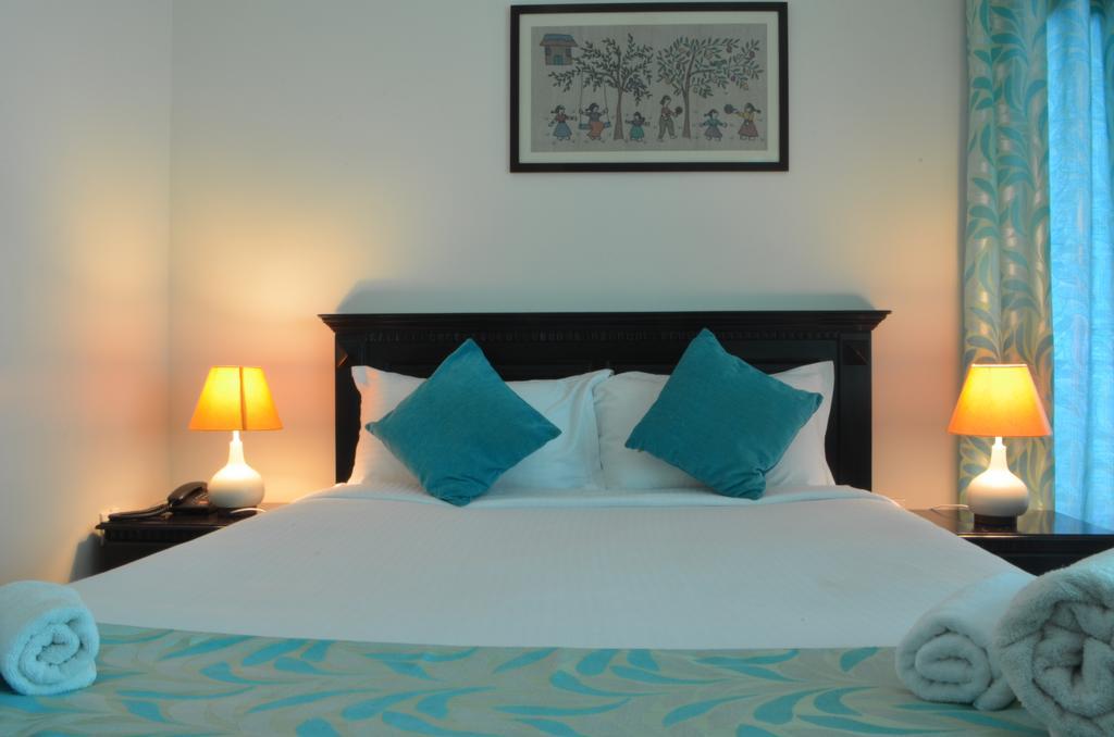 Luxtay Suites Bangalore Bilik gambar